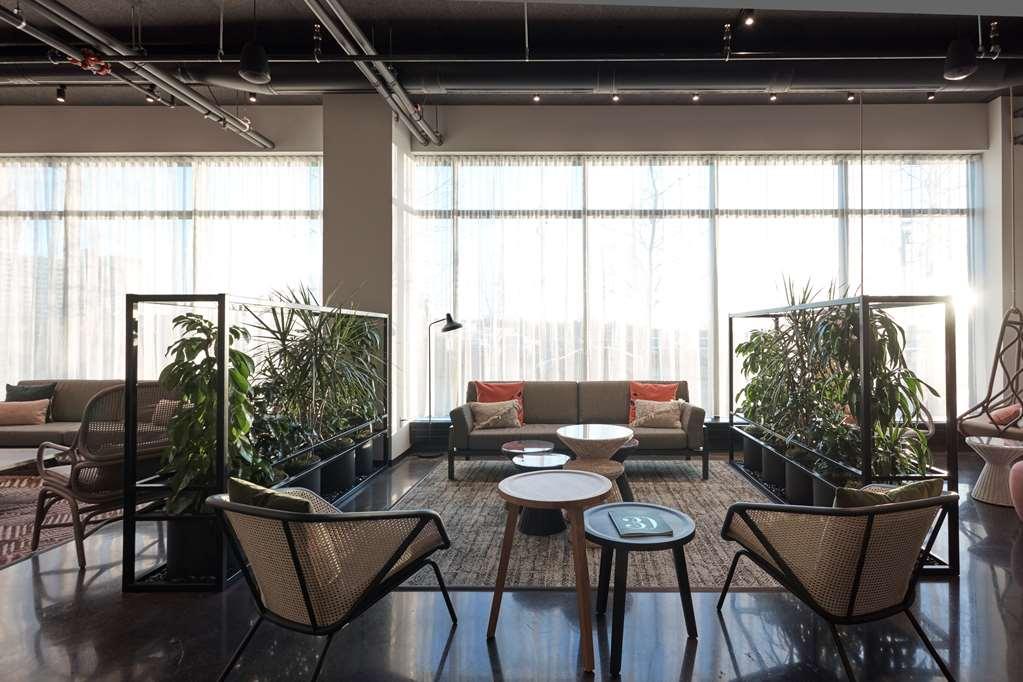 Alt Hotel Calgary East Village Interior foto